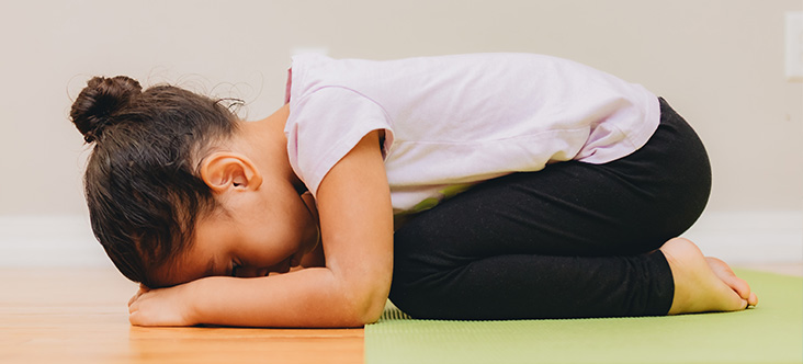 Instructor/a Especializado/a en Yoga en la Educación - 100h